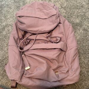 Lululemon on my level rucksack 18L